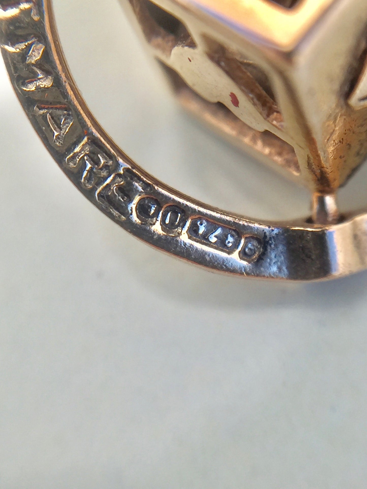 Vintage Gambler’s Nightmare 9ct spinning dice charm