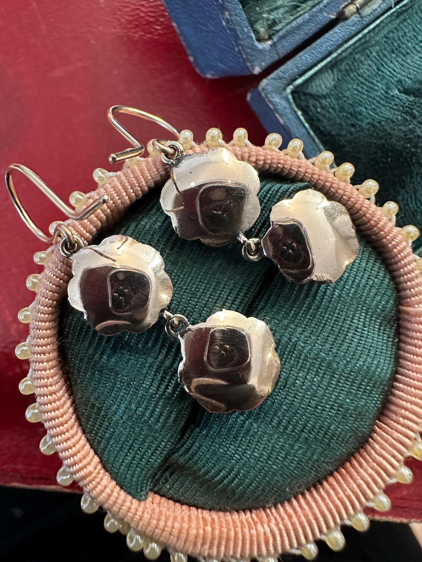 Double Daisies Antique Georgian paste earrings foiled closed back black dot 9k gold silver 14k French wire dangle silver boucle d'oreille